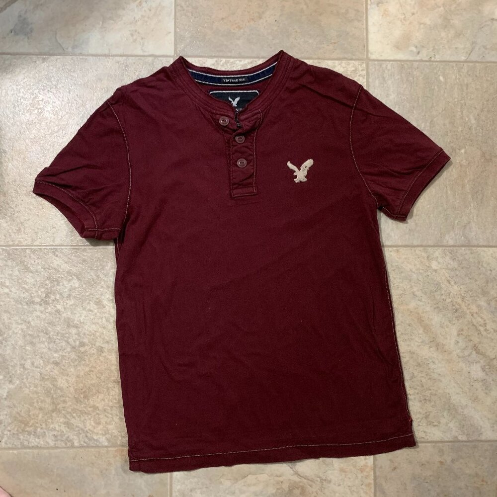 American Eagle tee shirt